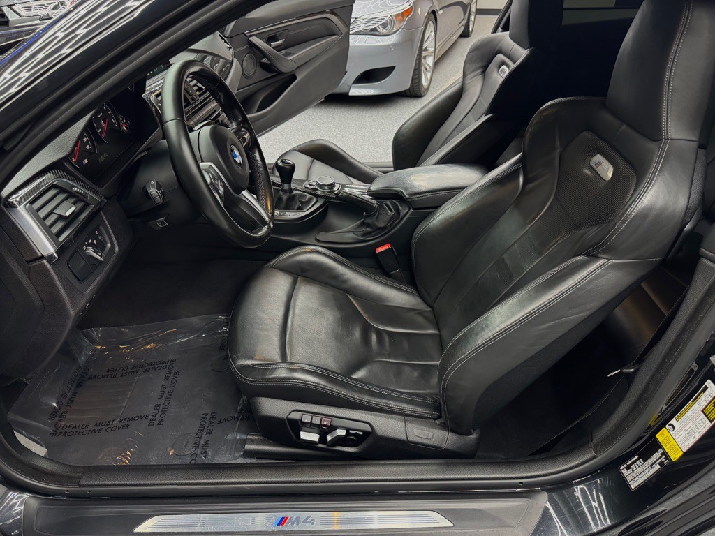 2016 BMW M4 Image 33