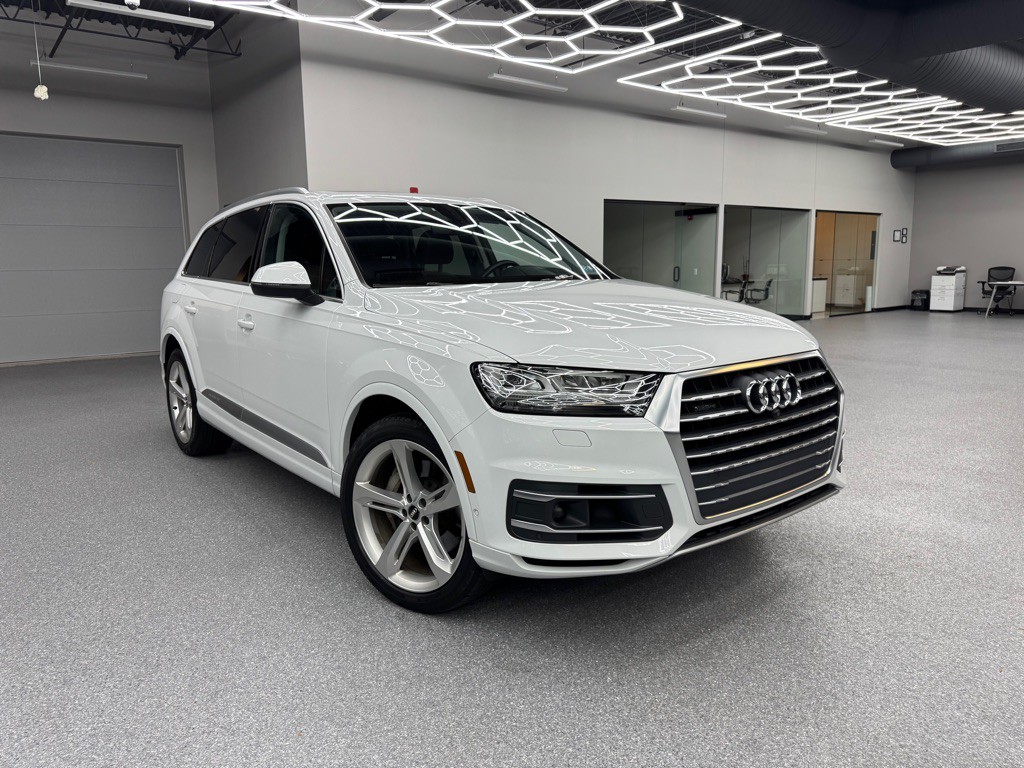 2019 Audi Q7 Image 1