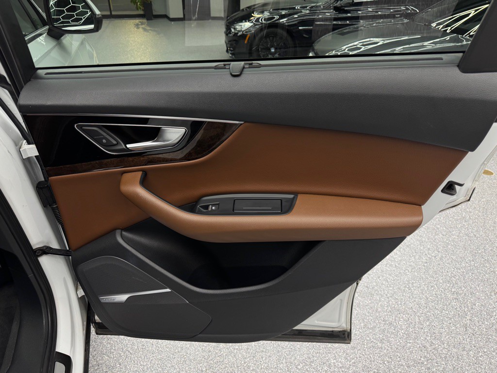 2019 Audi Q7 Image 32