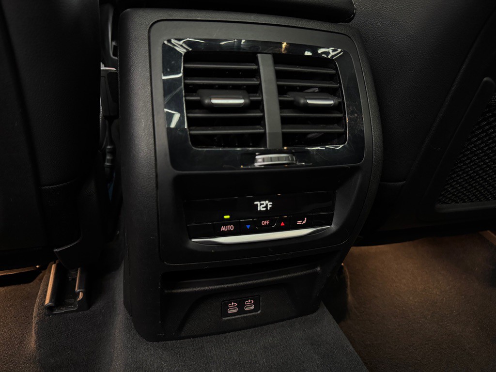 2021 BMW X3 Image 32