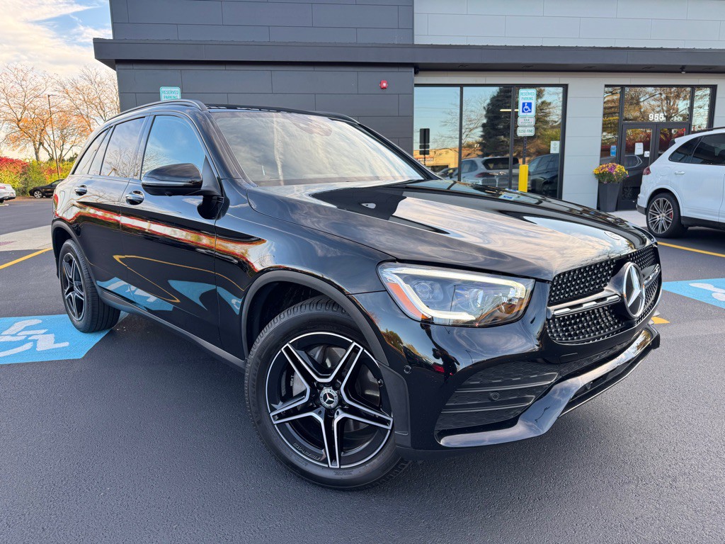 2021 Mercedes-Benz GLC-Class Image 2