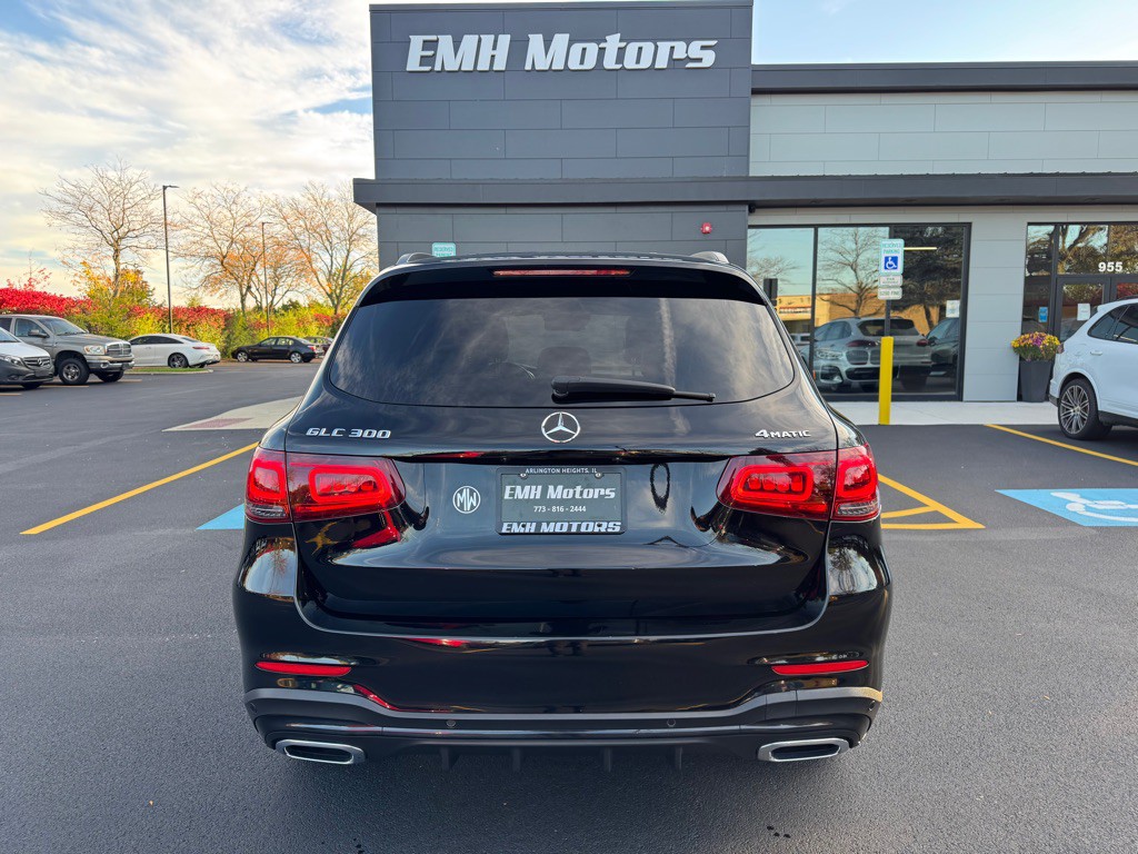 2021 Mercedes-Benz GLC-Class Image 11