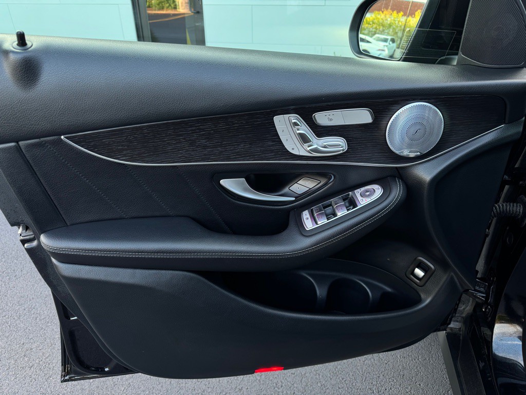 2021 Mercedes-Benz GLC-Class Image 17