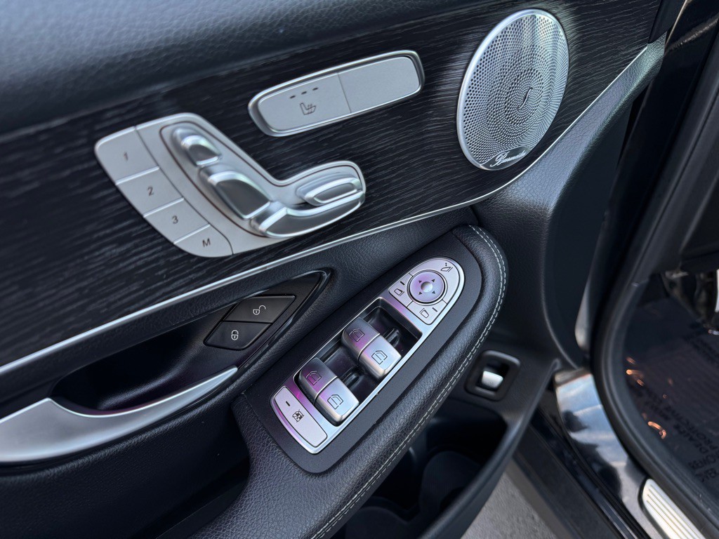 2021 Mercedes-Benz GLC-Class Image 18