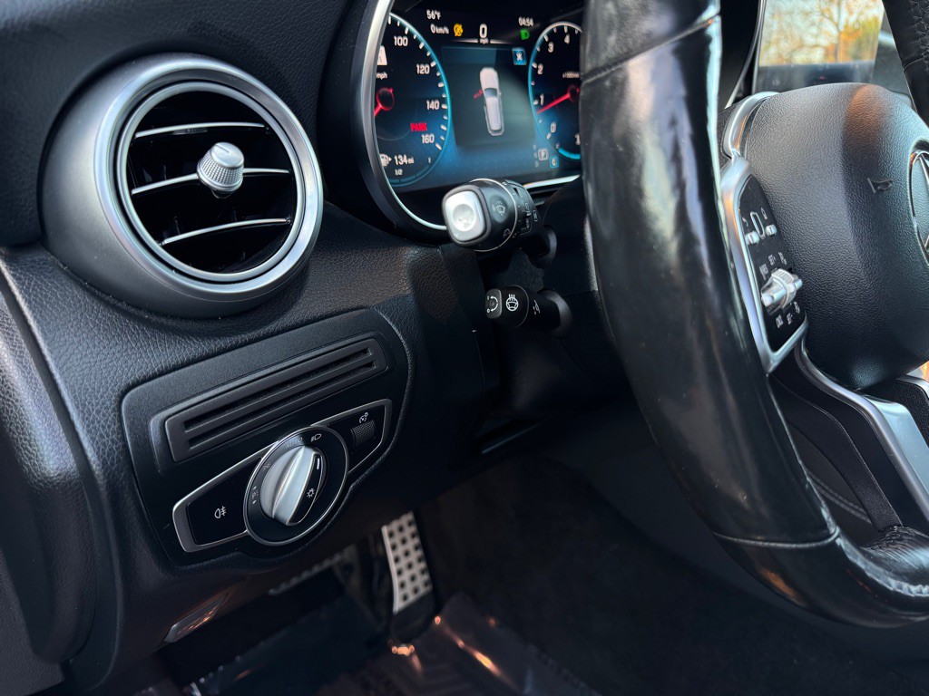 2021 Mercedes-Benz GLC-Class Image 20