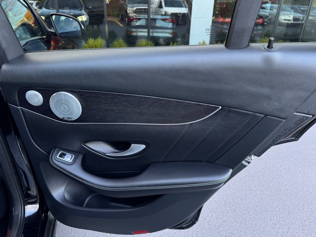 2021 Mercedes-Benz GLC-Class Image 26