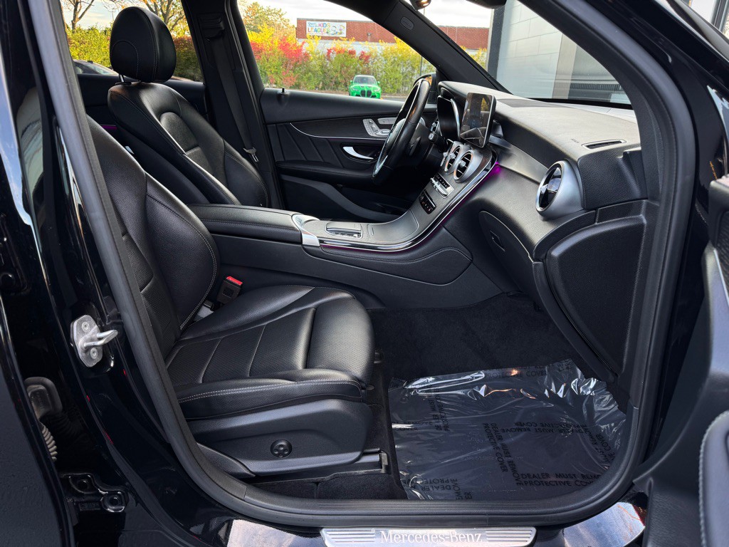 2021 Mercedes-Benz GLC-Class Image 29