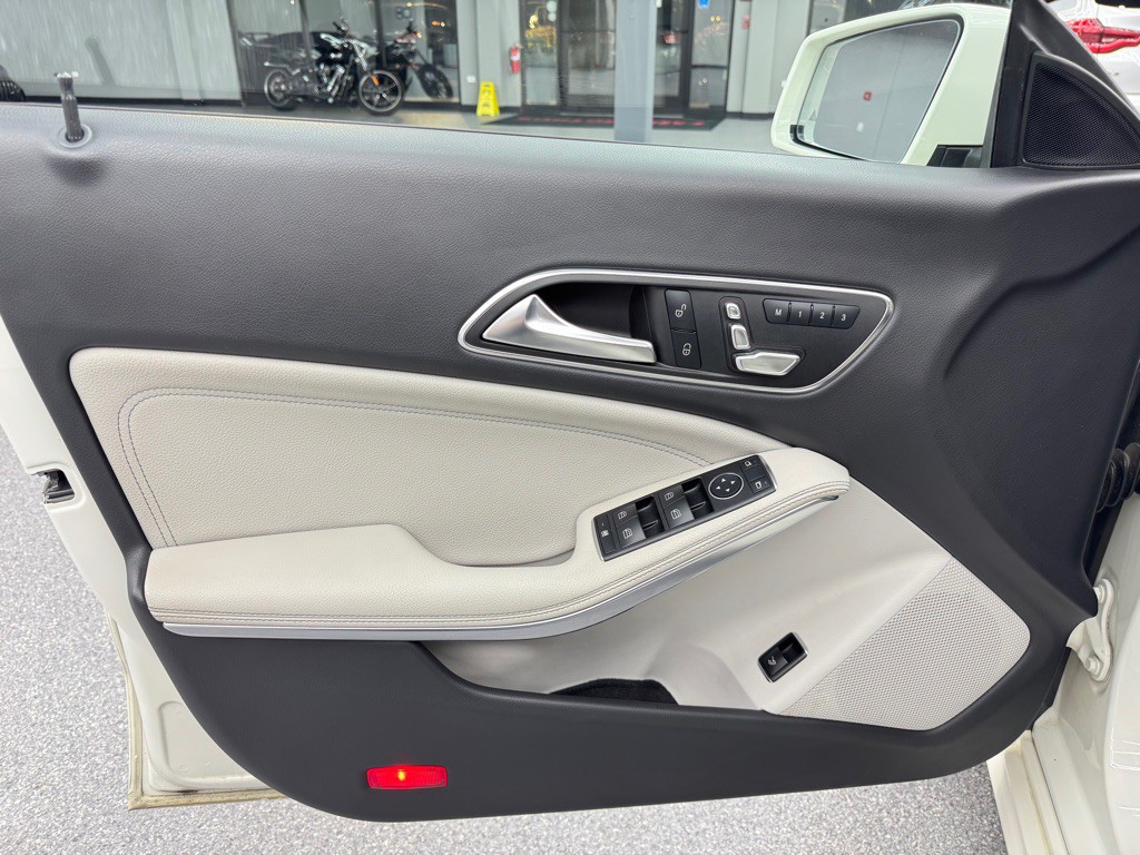 2018 Mercedes-Benz CLA-Class Image 21