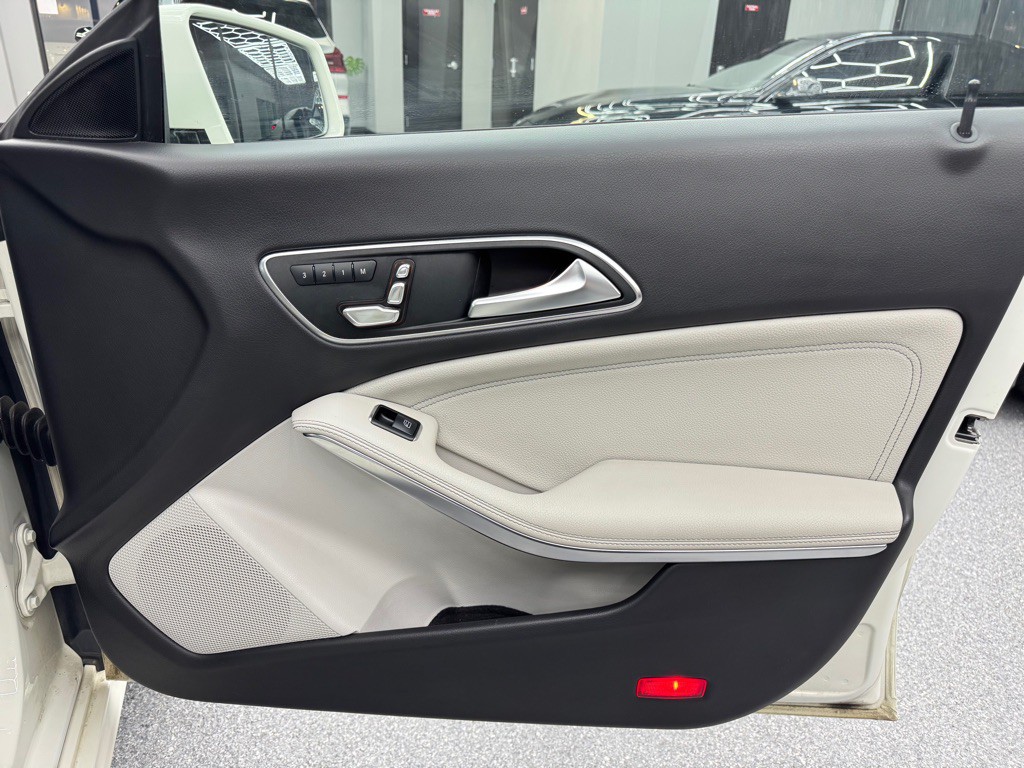 2018 Mercedes-Benz CLA-Class Image 28