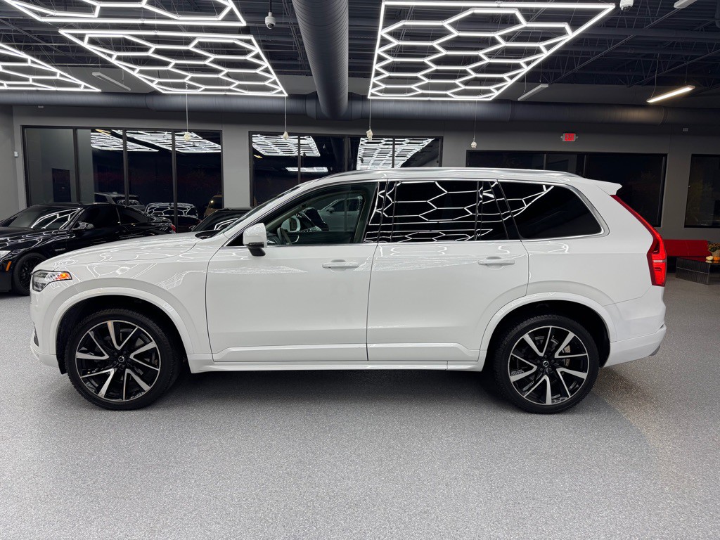 2020 Volvo XC90 Image 9