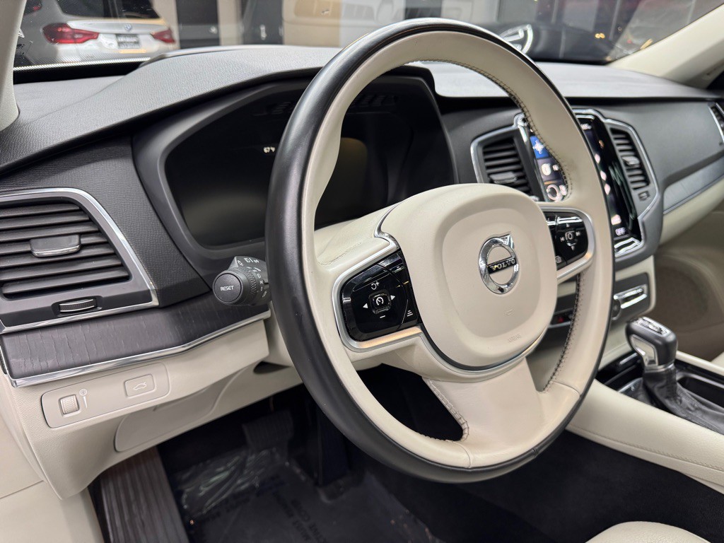 2020 Volvo XC90 Image 23
