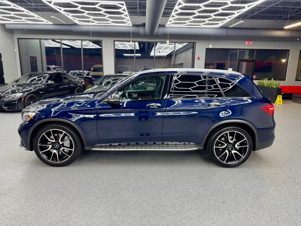 2017 Mercedes-Benz GLC-Class Image 9