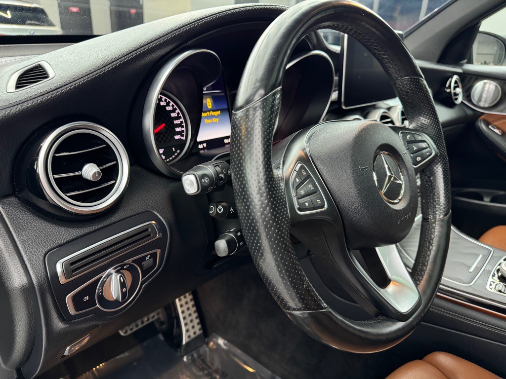 2017 Mercedes-Benz GLC-Class Image 19