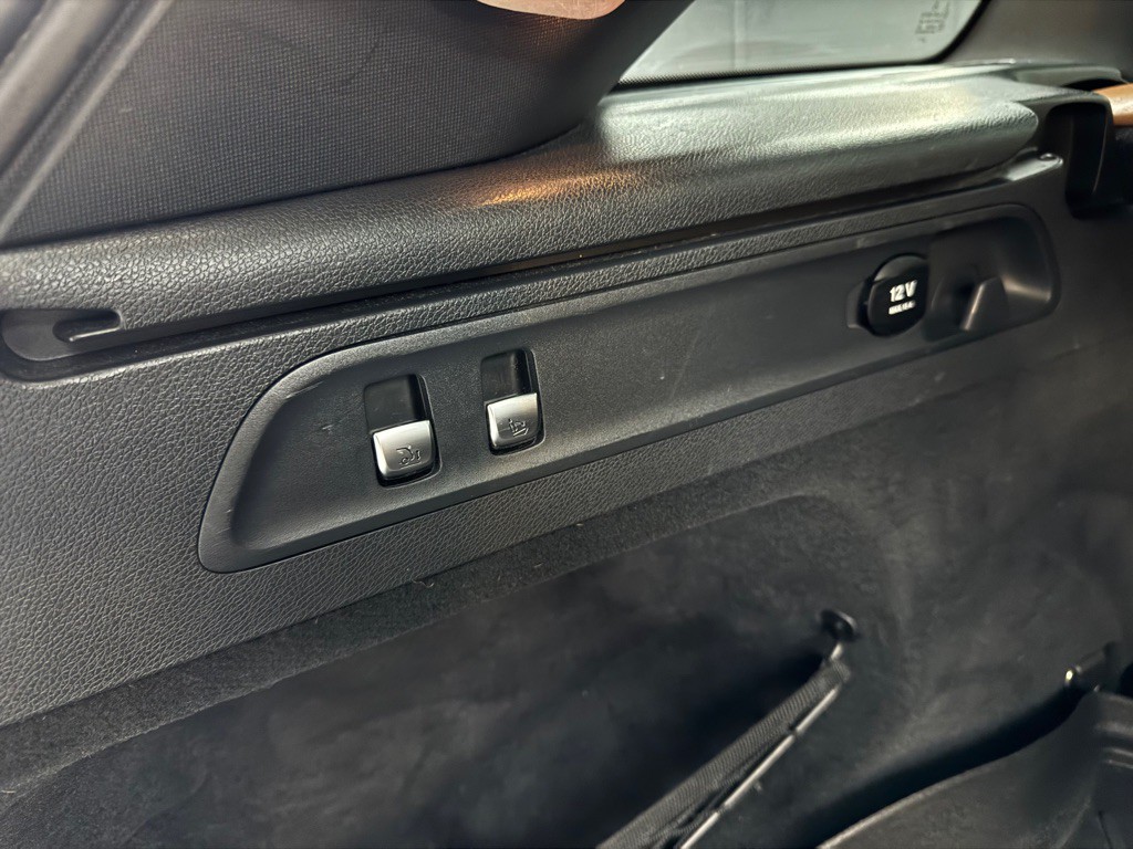 2017 Mercedes-Benz GLC-Class Image 23