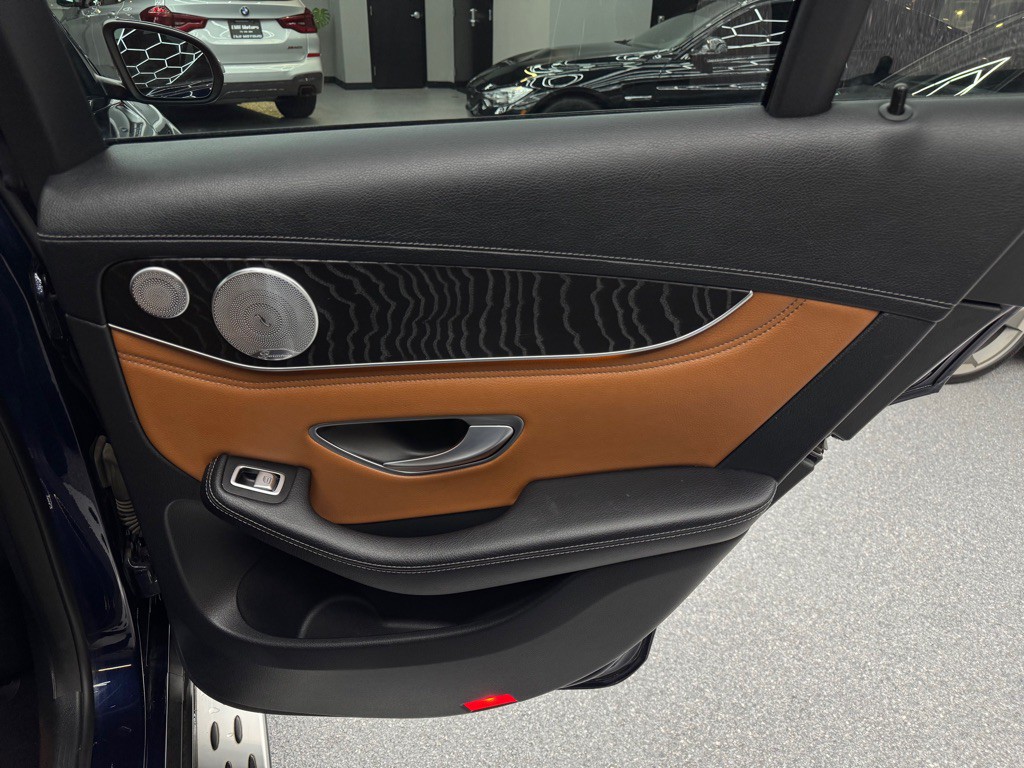 2017 Mercedes-Benz GLC-Class Image 25