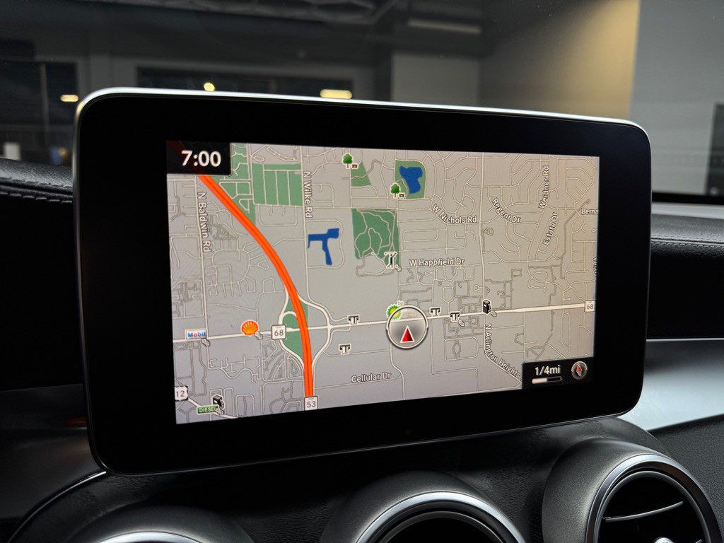 2017 Mercedes-Benz GLC-Class Image 31