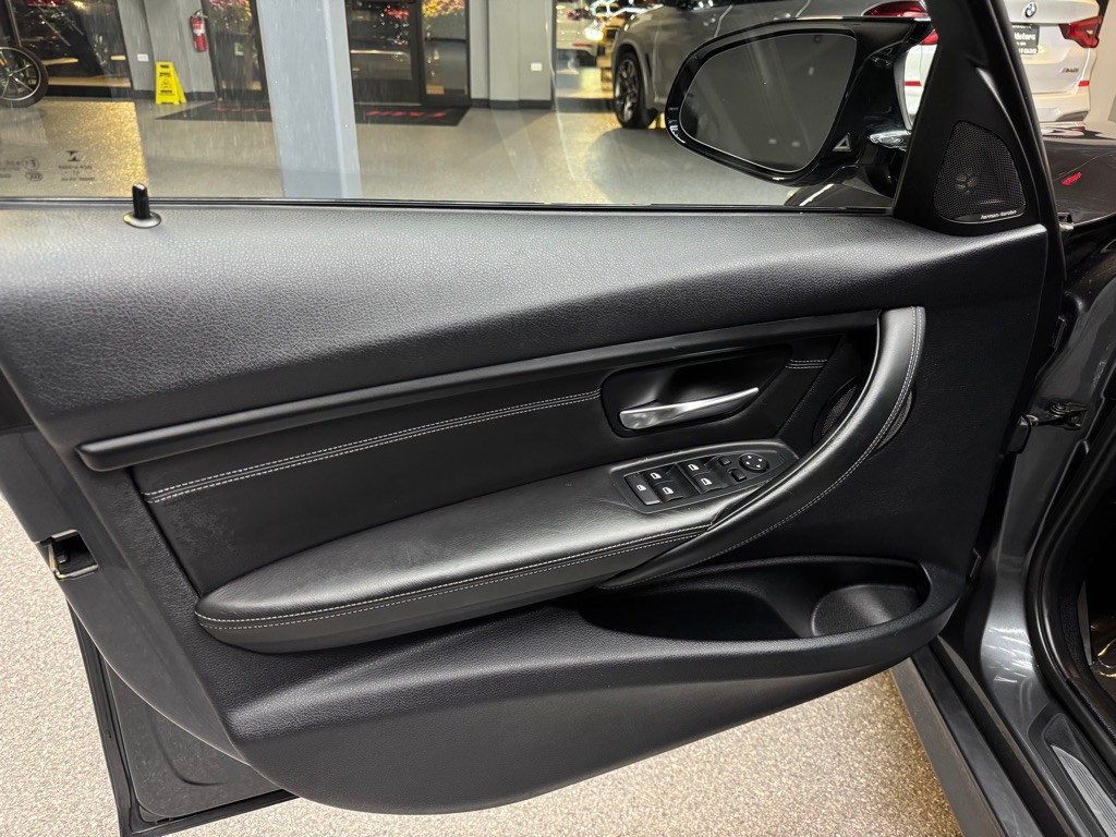 2015 BMW M3 Image 21