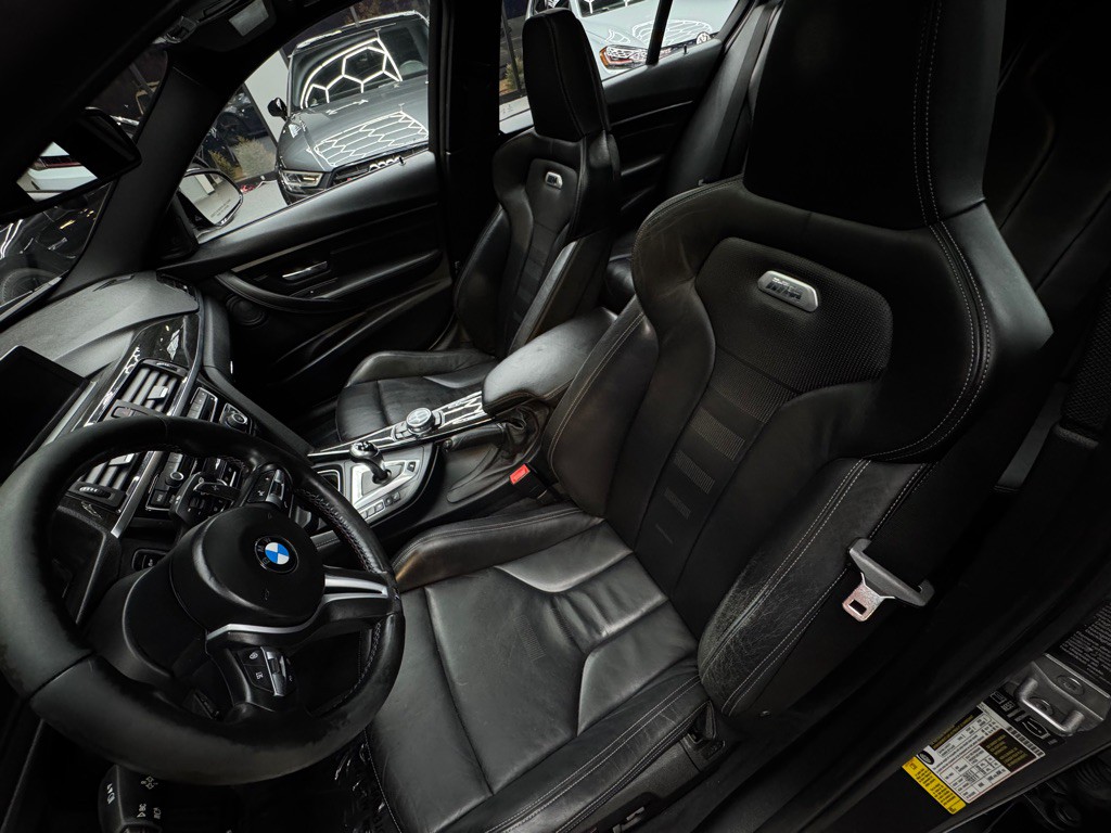 2015 BMW M3 Image 25