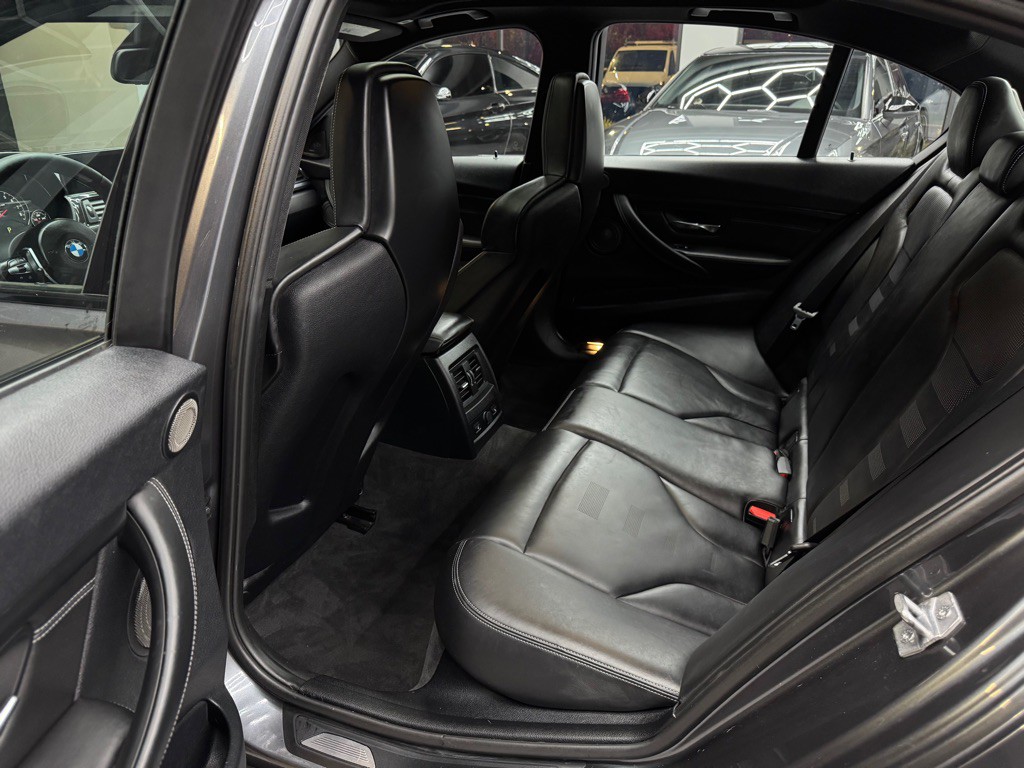 2015 BMW M3 Image 27