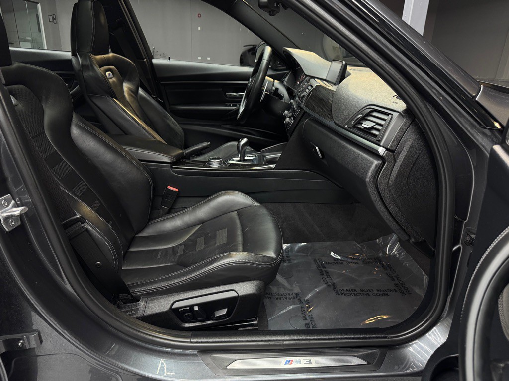 2015 BMW M3 Image 33