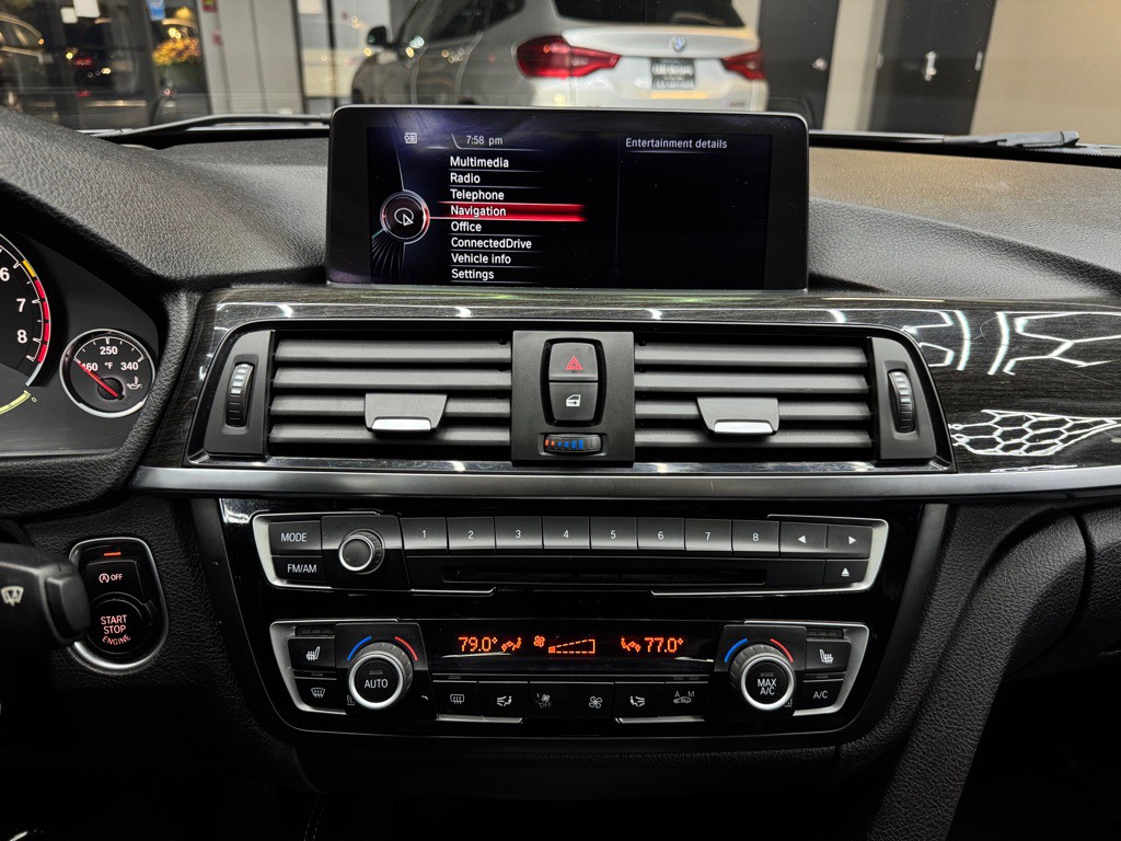 2015 BMW M3 Image 35