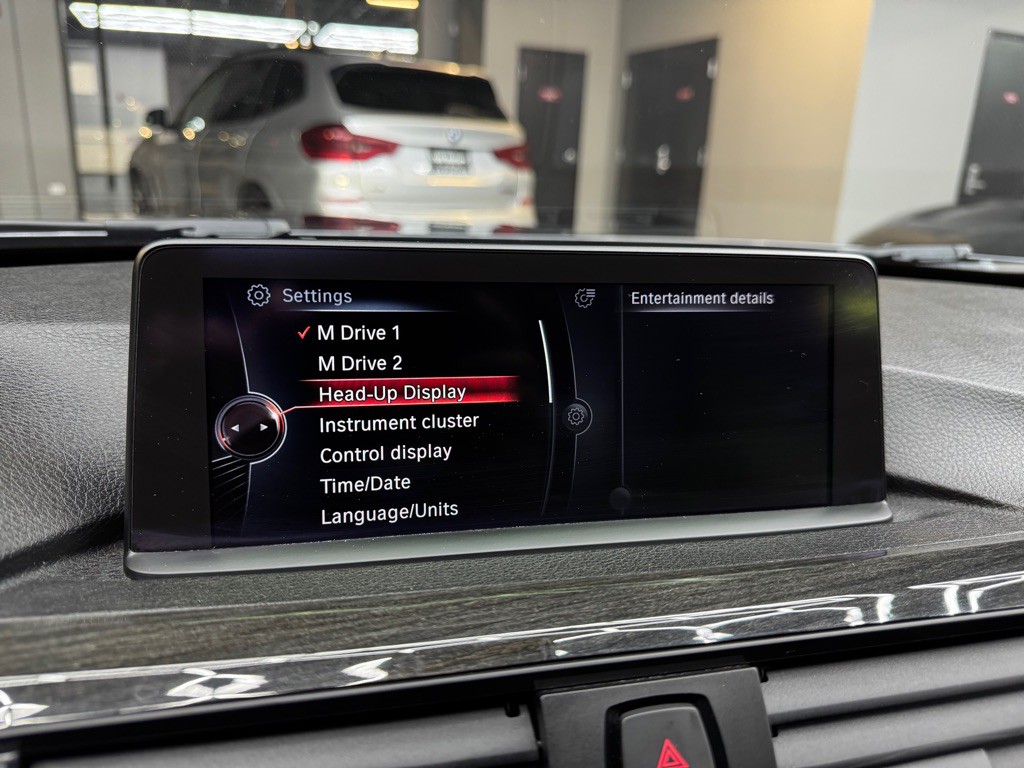 2015 BMW M3 Image 38