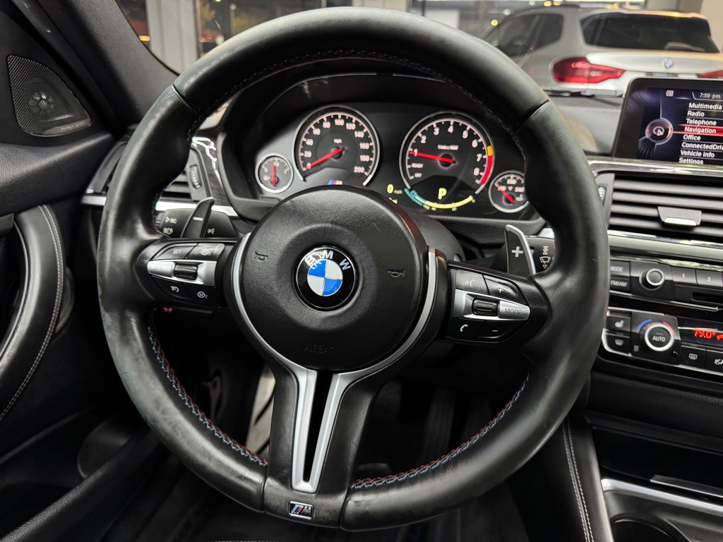 2015 BMW M3 Image 41