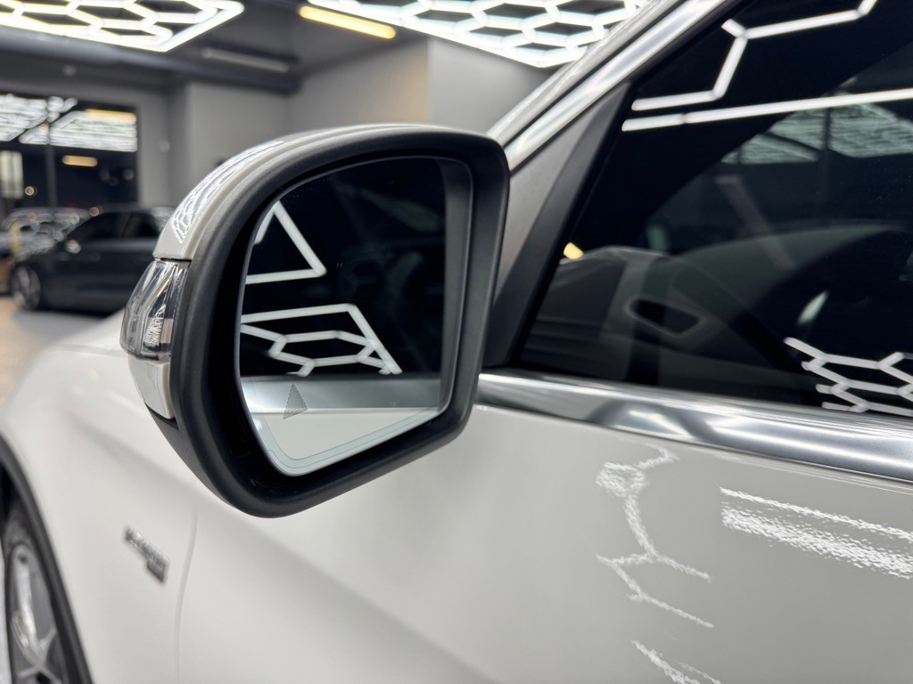 2022 Mercedes-Benz GLC-Class Image 10