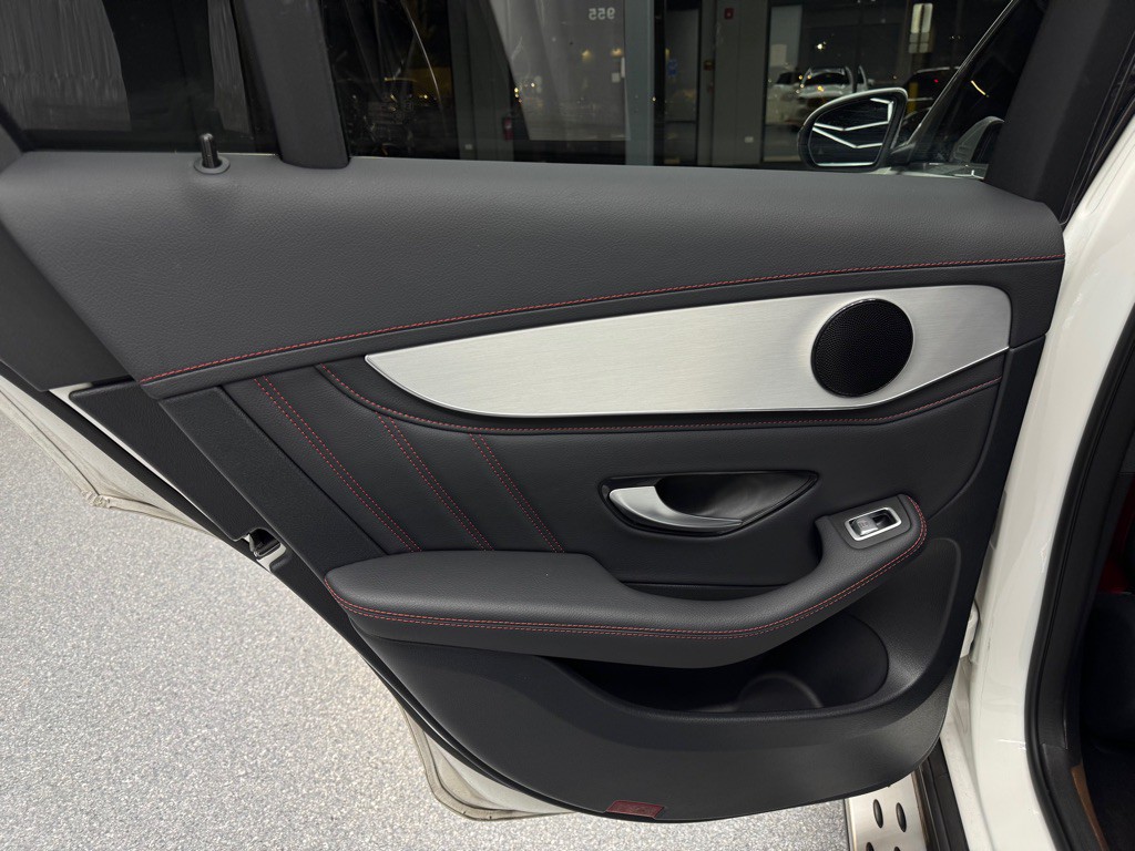 2022 Mercedes-Benz GLC-Class Image 22