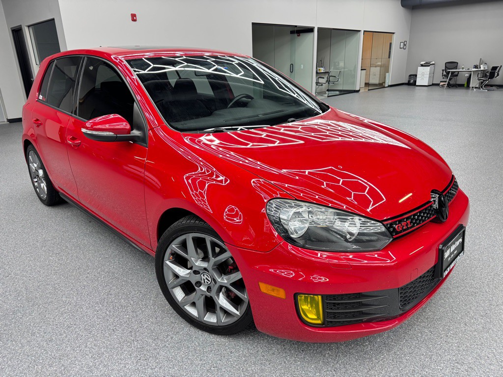 2013 Volkswagen GTI Image 2
