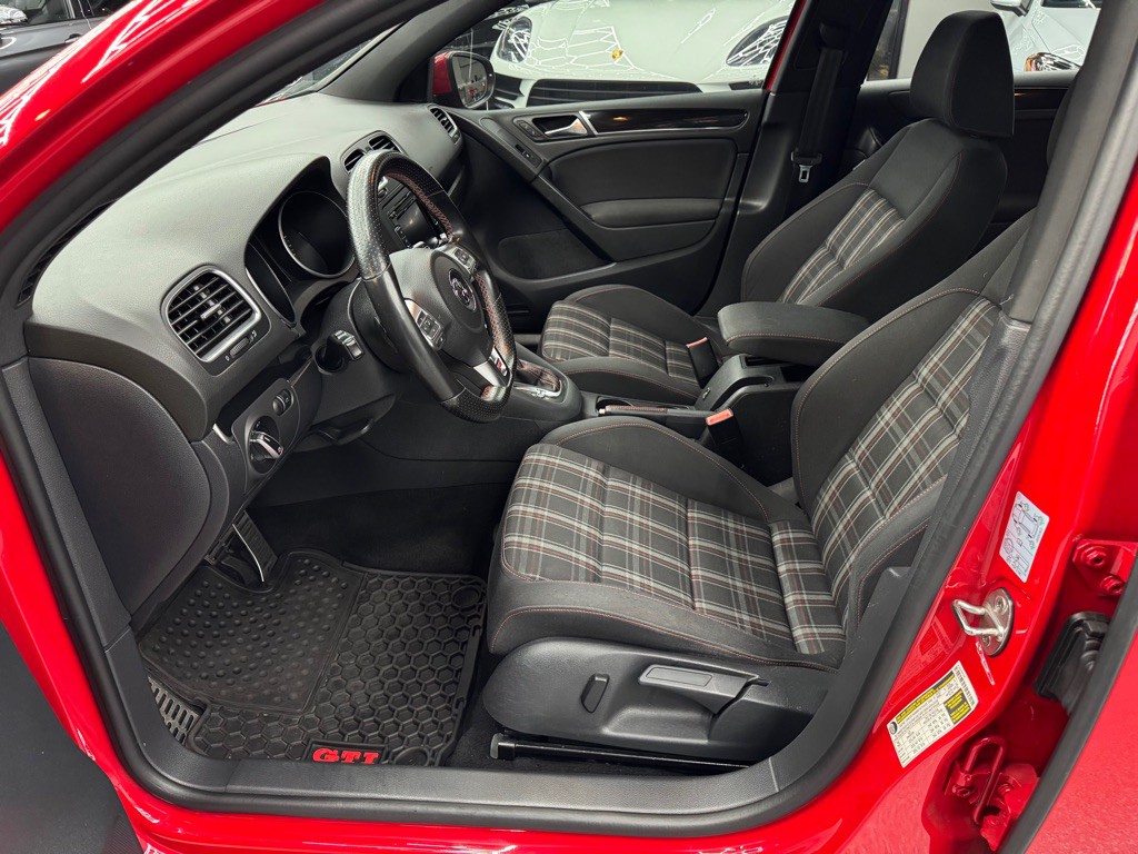 2013 Volkswagen GTI Image 13