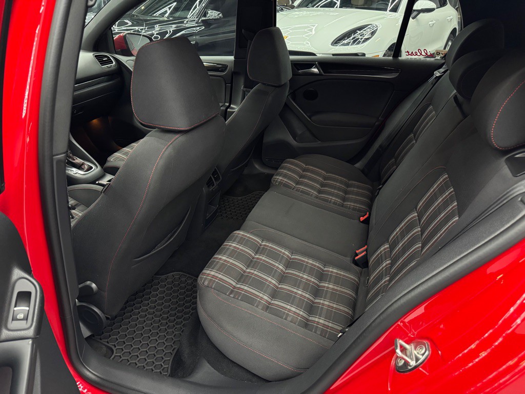 2013 Volkswagen GTI Image 15