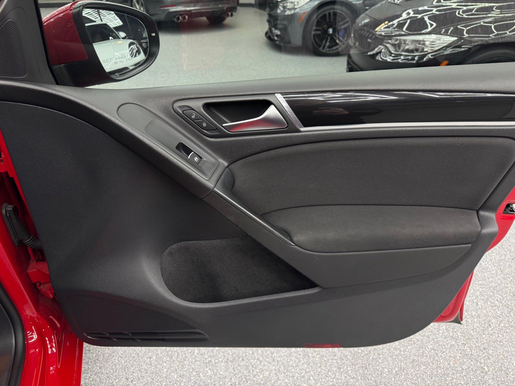 2013 Volkswagen GTI Image 19