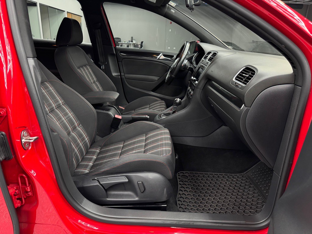 2013 Volkswagen GTI Image 20