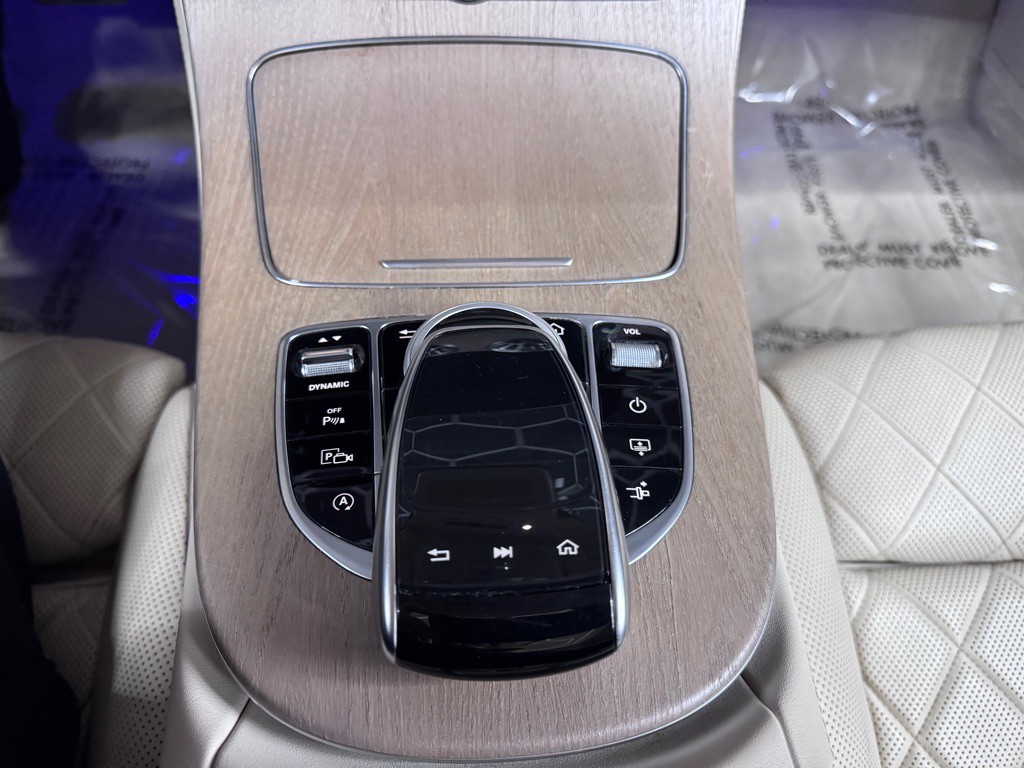 2018 Mercedes-Benz E-Class Image 38