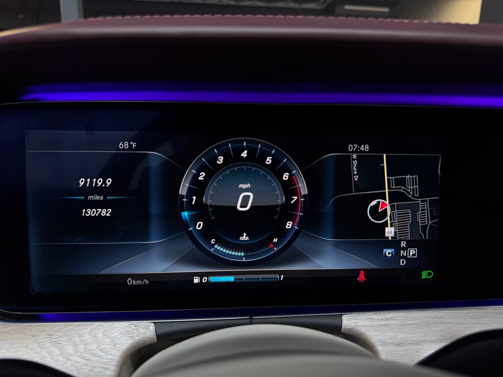 2018 Mercedes-Benz E-Class Image 40