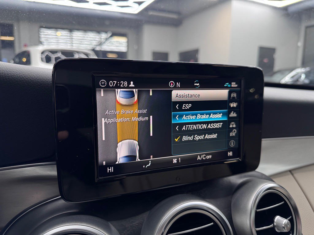 2019 Mercedes-Benz C-Class Image 31