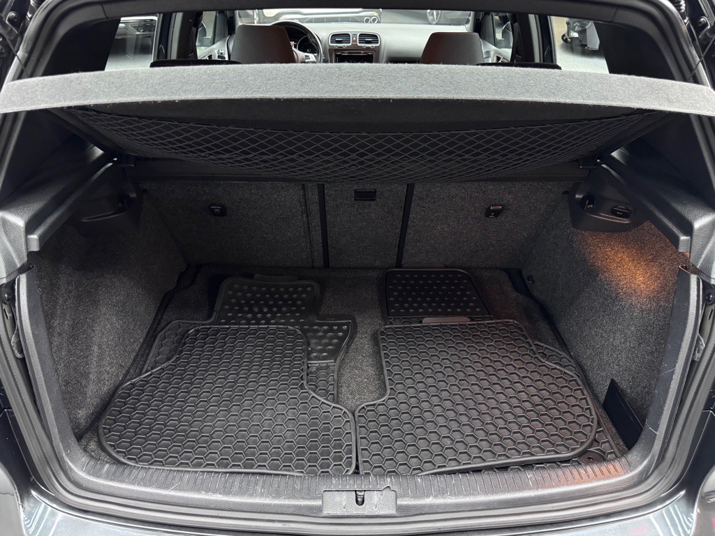 2012 Volkswagen GTI Image 17