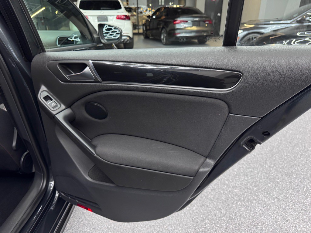 2012 Volkswagen GTI Image 18