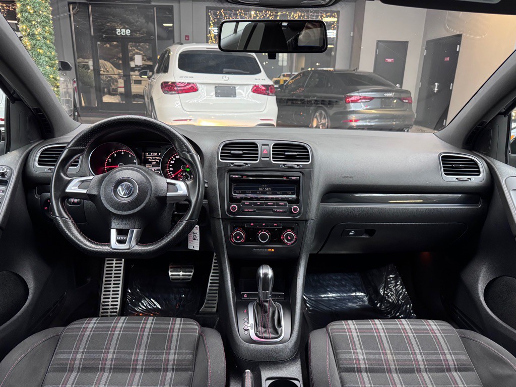 2012 Volkswagen GTI Image 22