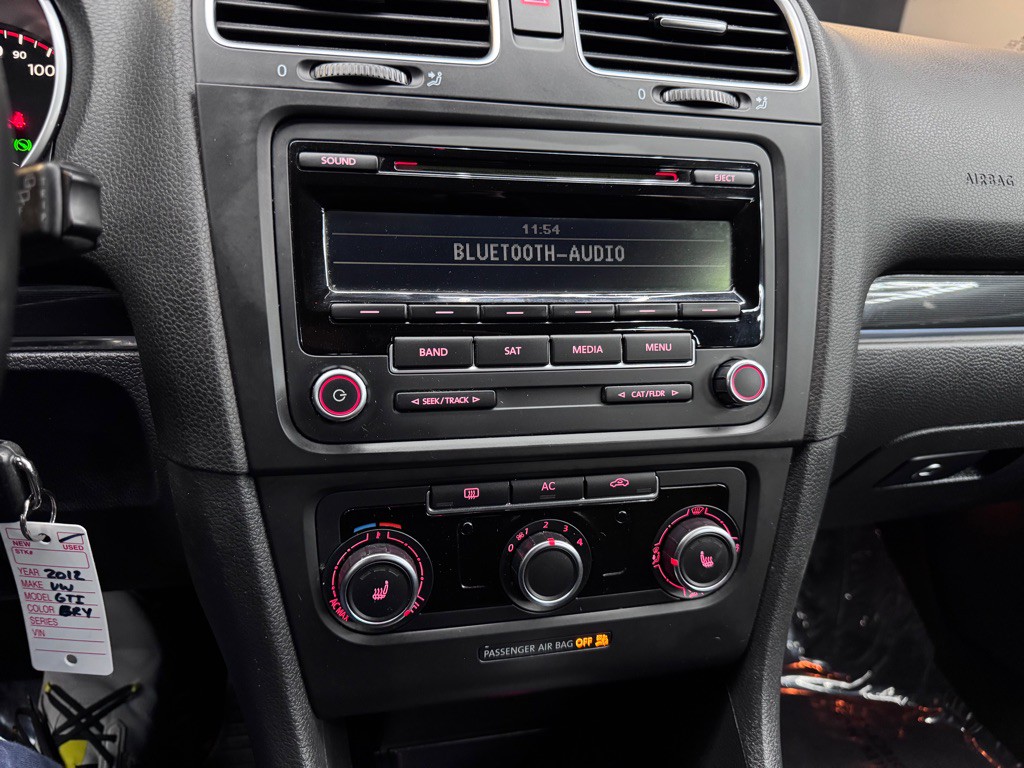 2012 Volkswagen GTI Image 23