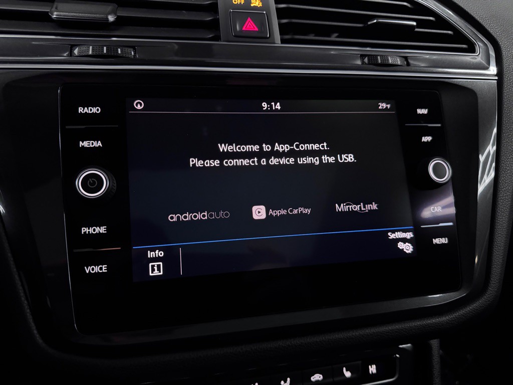 2018 Volkswagen Tiguan Image 32