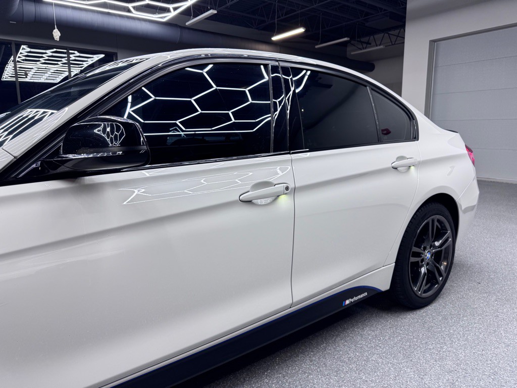 2015 BMW 3 Series Image 14