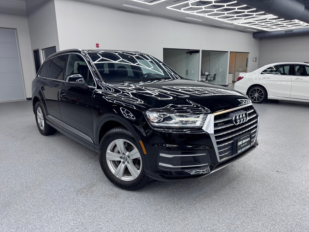 2017 Audi Q7 Image 1