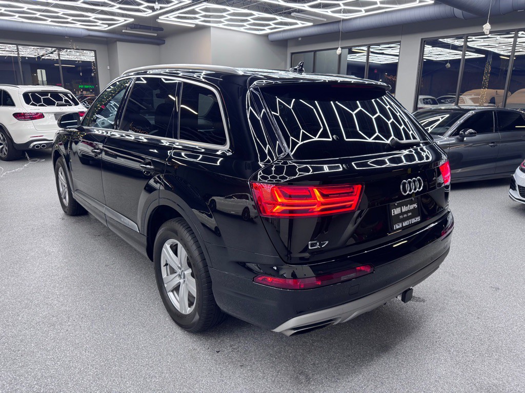 2017 Audi Q7 Image 8