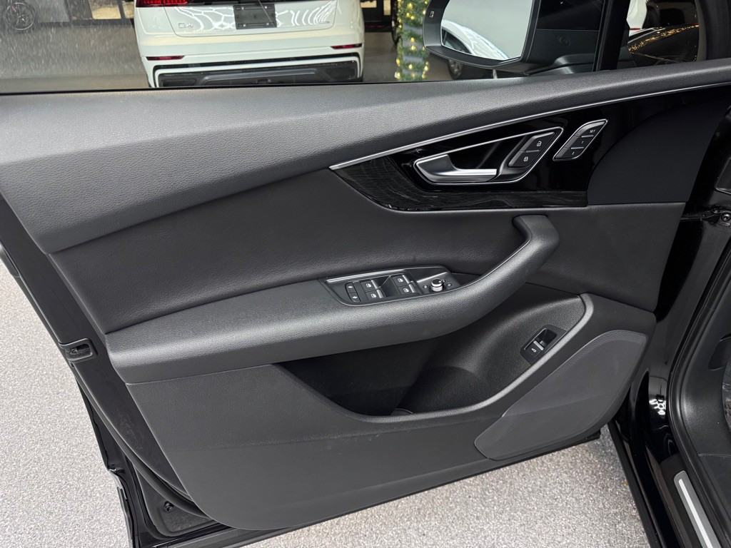 2017 Audi Q7 Image 14