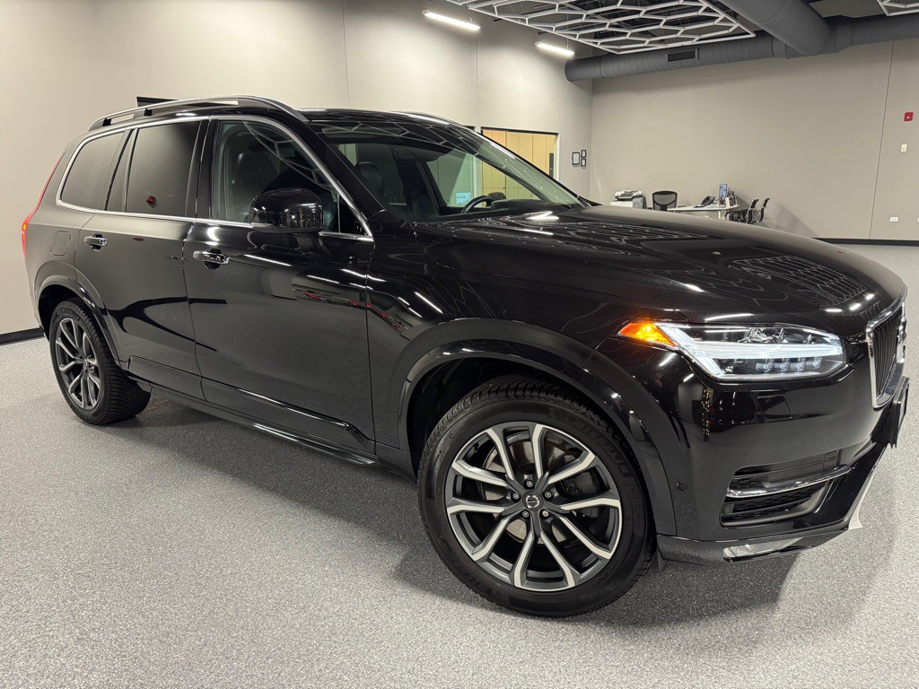 2018 Volvo XC90 Image 2