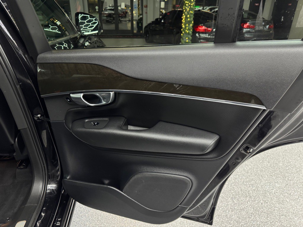 2018 Volvo XC90 Image 24