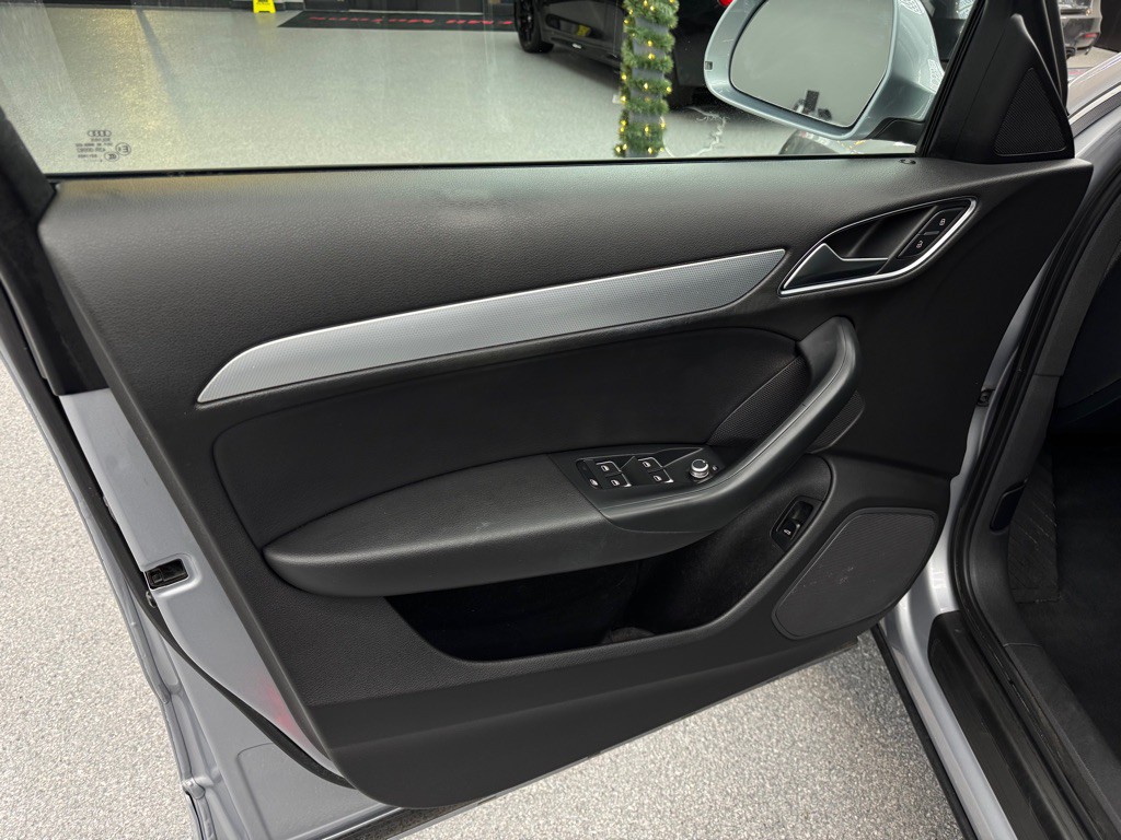 2015 Audi Q3 Image 14