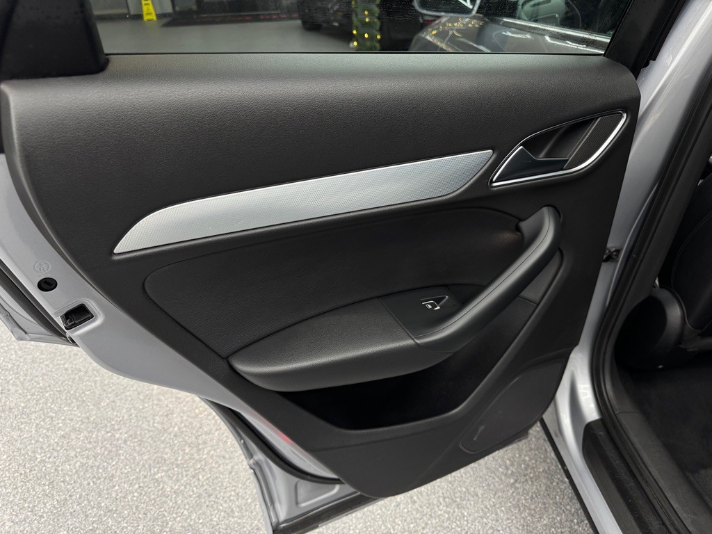 2015 Audi Q3 Image 17